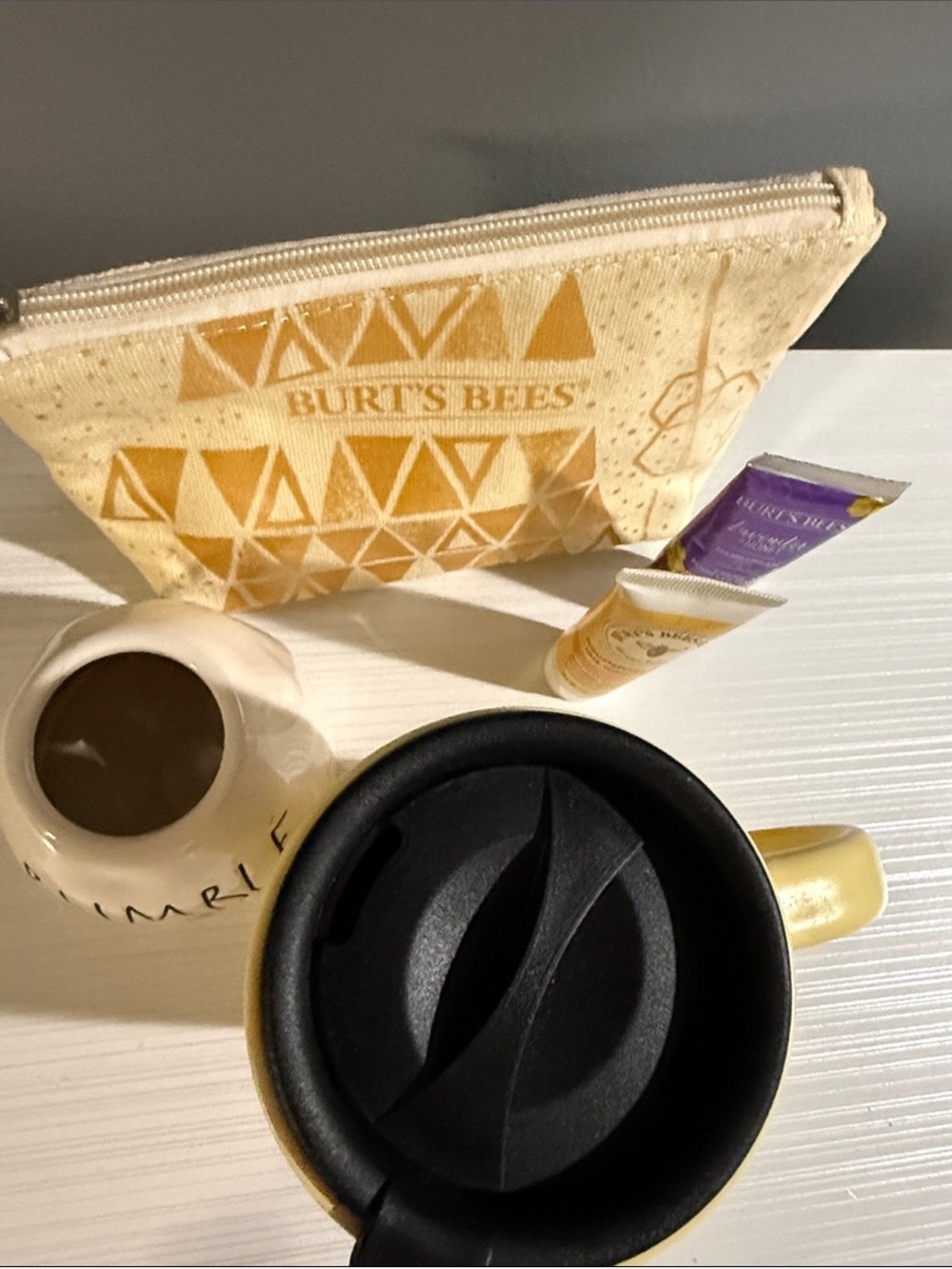 Rae Dunn & Burt’s Bees, BEE 🐝 bundle. Two lotions, cosmetic bag, mug,& Vase. NWT - Picture 3 of 11
